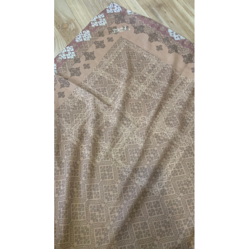 preloved scarf ria miranda essential