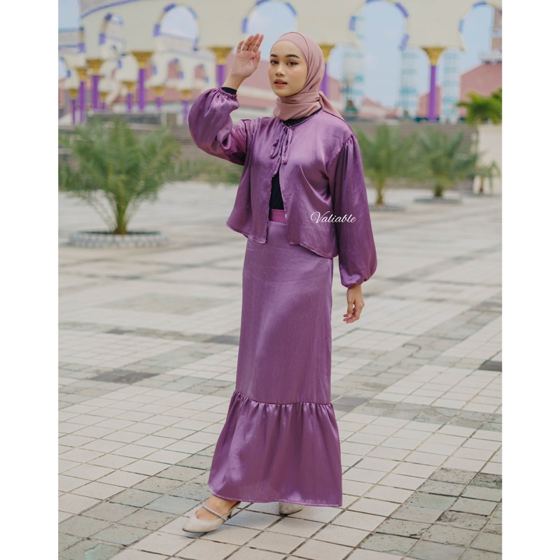 Azrina One Set Cradenza Silk (Limited Stock) - Dijual terpisah