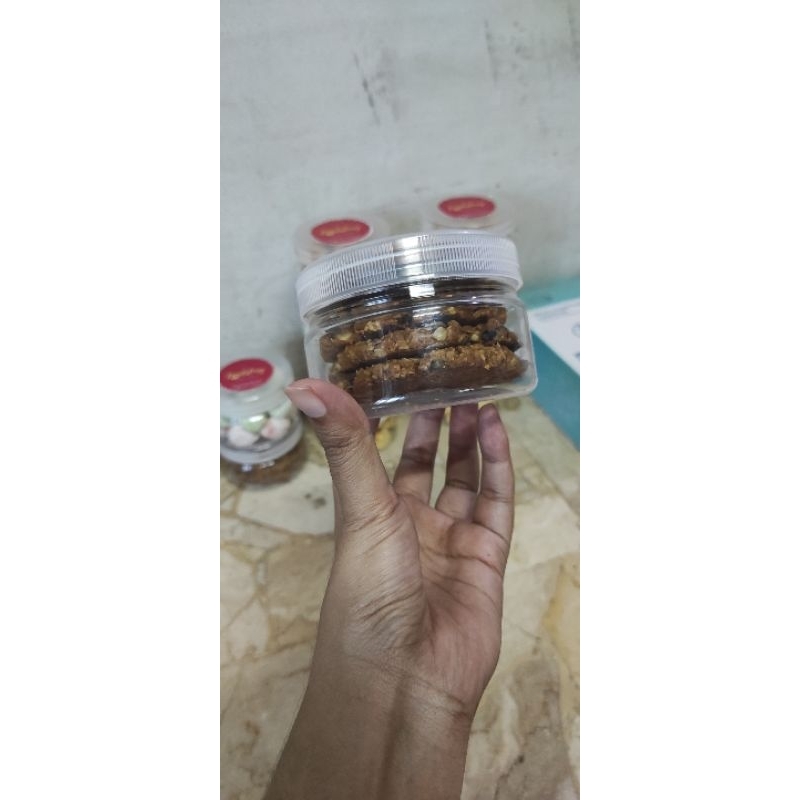 

Oat Cinnamon Chocochip Cookies