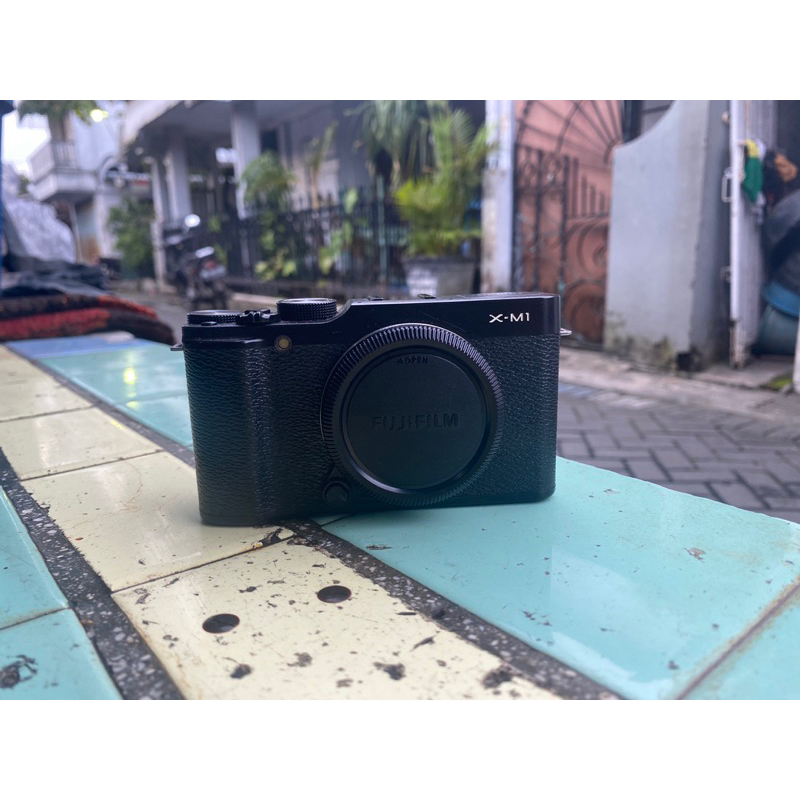 body only fujifilm xm1