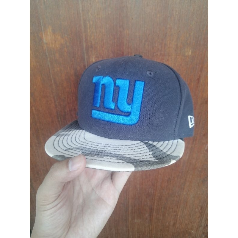 Topi Snapback New Era x New York Giants Two Tone Abu Camo