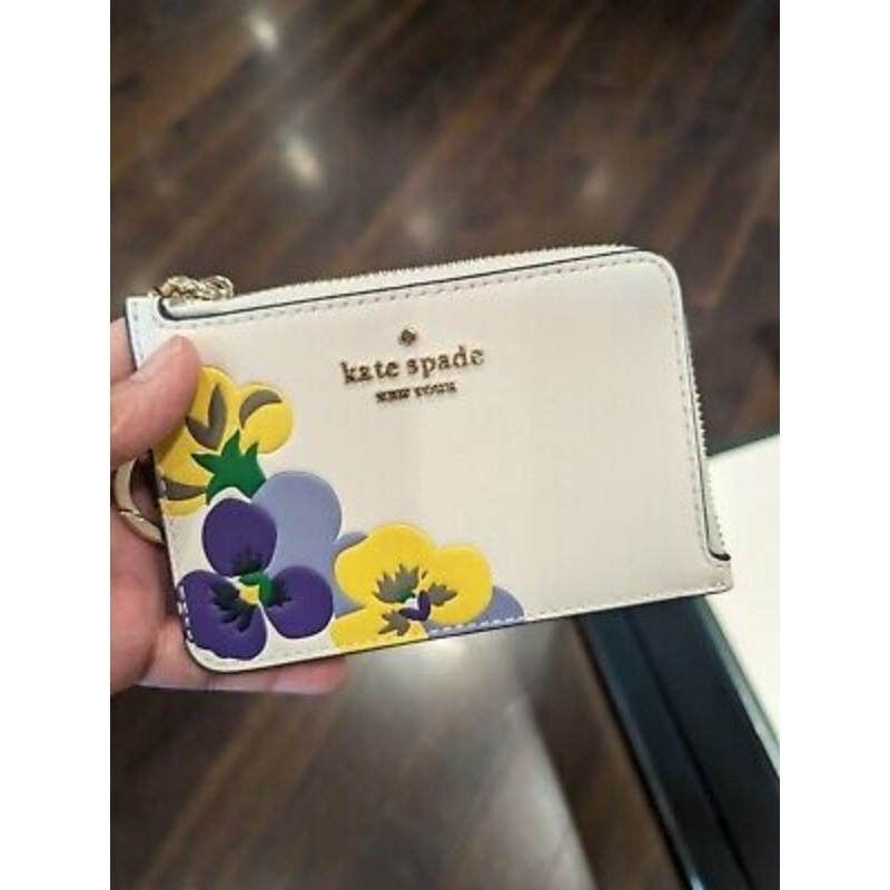 Kate Spade Wild Petal Medium L-zip Card Holder.