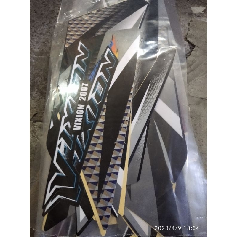 STRIPING STIKER LIST VIXION 2007 HITAM SILVER VIXION LAMA OLD 2007