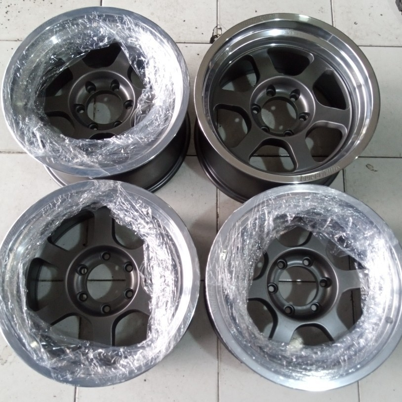 Velg Mobil Bekas Ring 18 FORGET R18 Lebar 9,5 Lubang 6