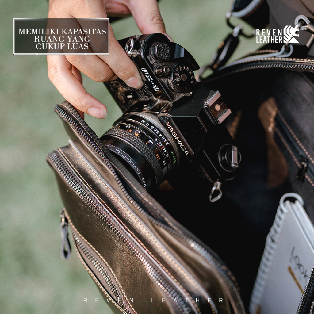 Tas Selempang Pria Kapasitas Besar Slingbag Waistbag Multibag Full Kulit Sapi Asli Original - BONATURE