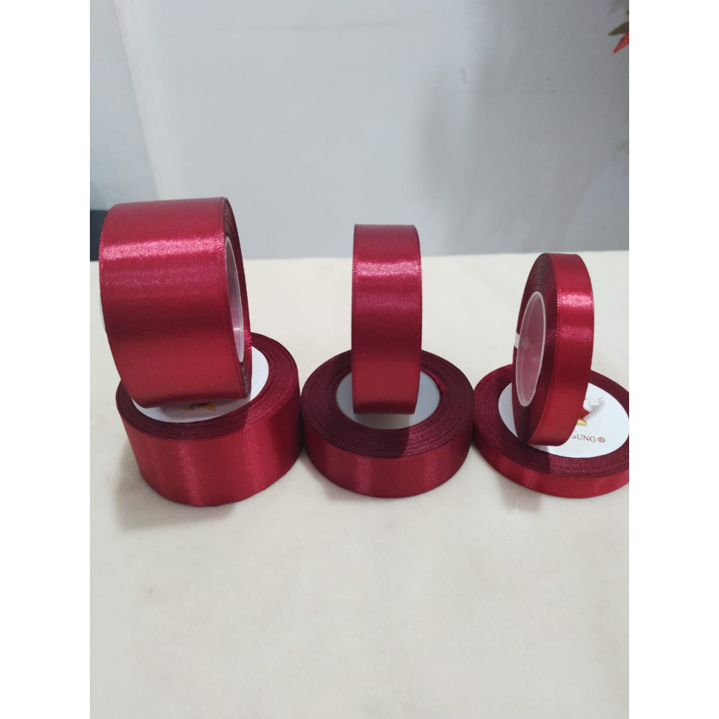 

Pita Satin Merah Marun 0,5 inch ,1 inch , 1,5 inch