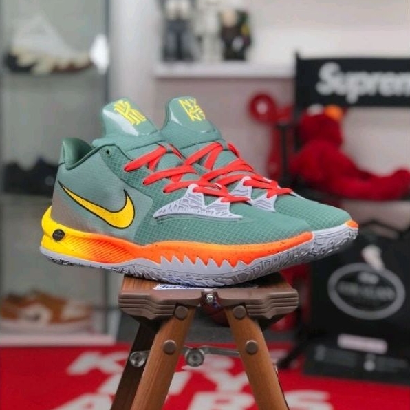 Nike Kyrie 4 Low &quot;Sunrise&quot;