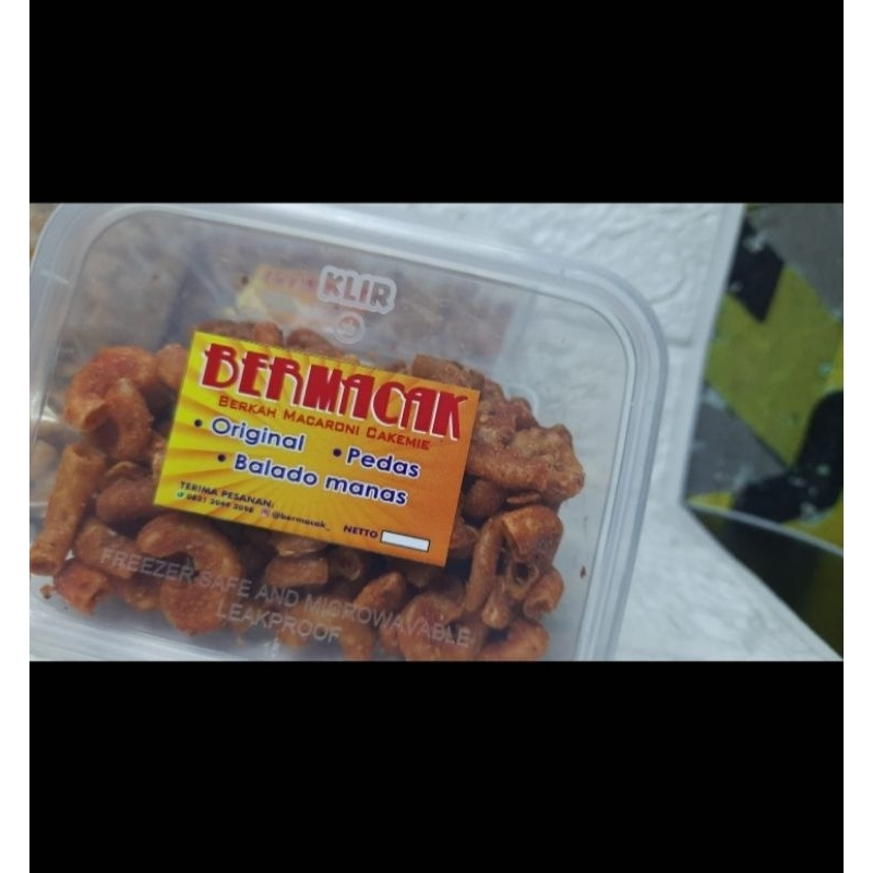 

Makaroni bermacak (kriuk dan renyah) ENAK NAMPOL