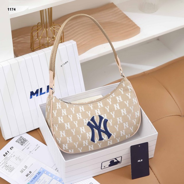 1174 N Hobo Bag