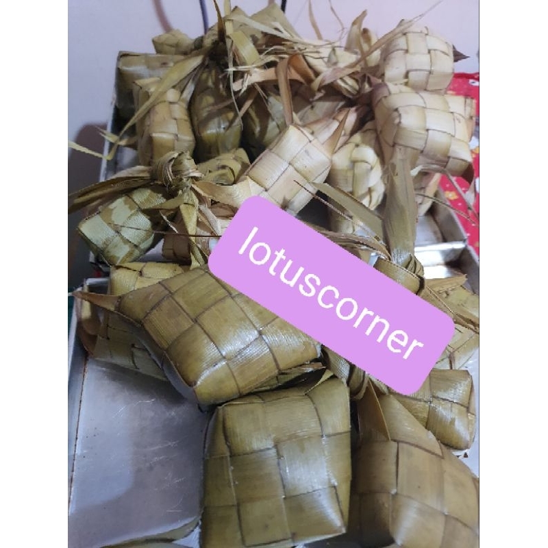 

ketupat utuh ketupat lebaran ukuran besar