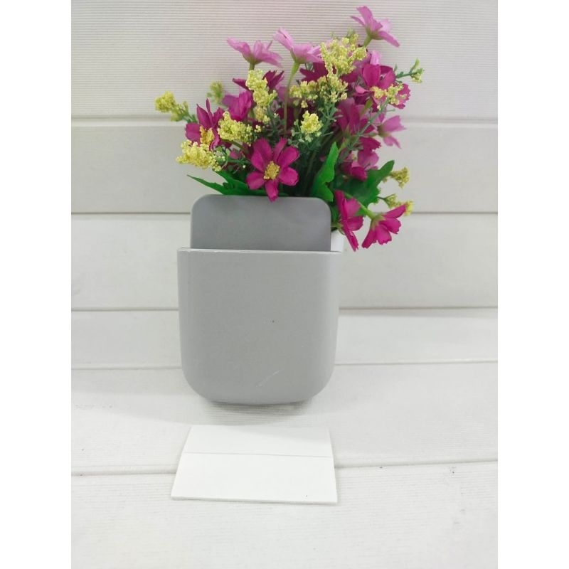 holder tempel warna dinding