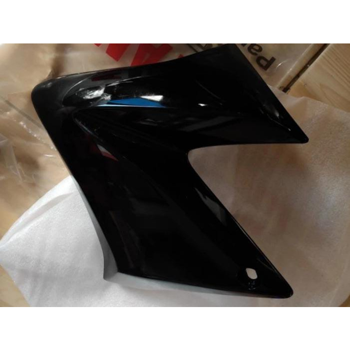 COVER SAYAP BAWAH TANGKI KIRI VIXION OLD ASLI ORI YAMAHA 3C1 F137W 00 P3