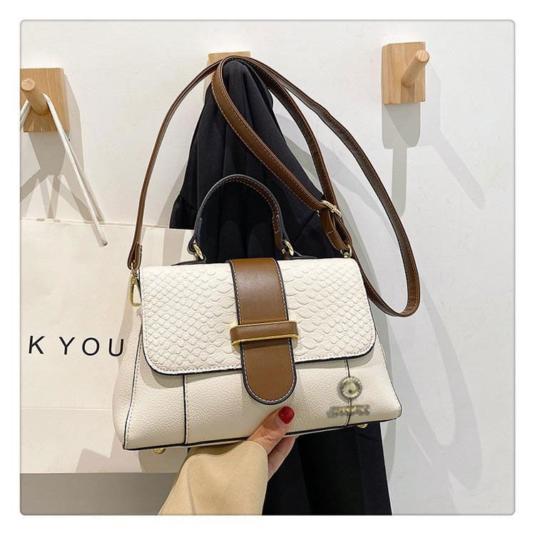 TAS SELEMPANG FASHION IMPORT C4732/C4722(DENGAN SERTIFIKAT) SLINGBAG BAGUS MURAH TERLARIS TAS WANITA