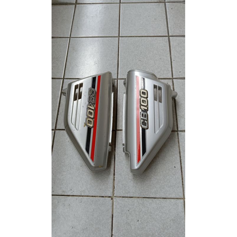 Tepong box aki kanan kiri silver cb 100 k5 set emblem original copotan
