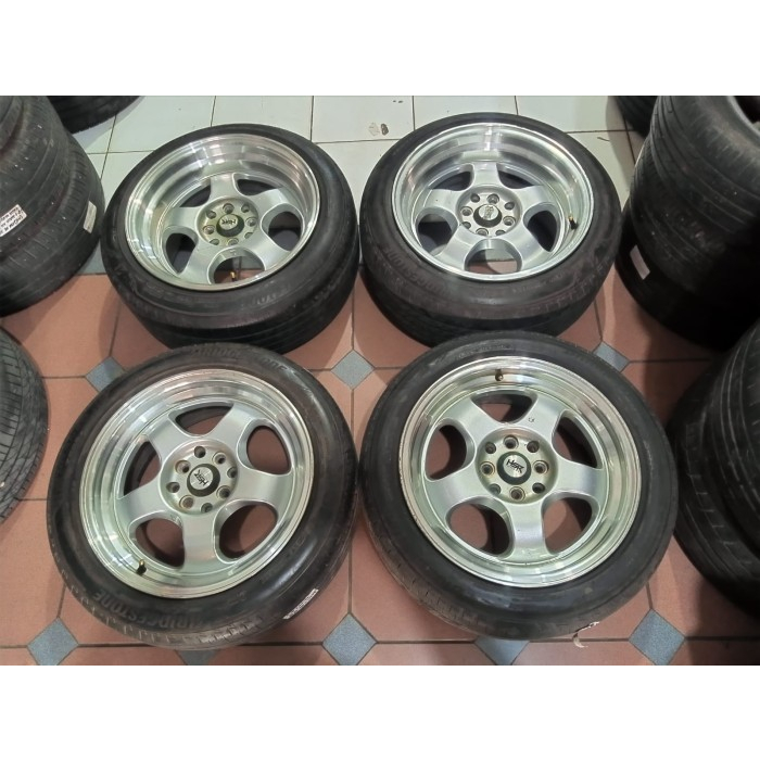 Velg Mobil RAcing Bekas BRISKET R16 Lebar 7-8,5 Baut 4 ET25-30 BAN 195 50 R16
