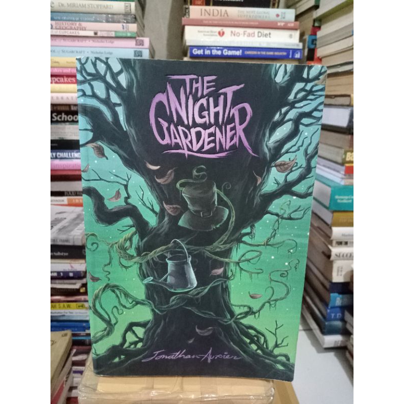 NOVEL ORI  THE NIGHT GARDENER