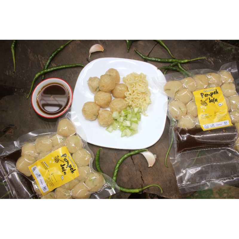 

FROZEN BANDUNG Empek2 Ikan Palembang Premium isi 25 plus kuah cuko