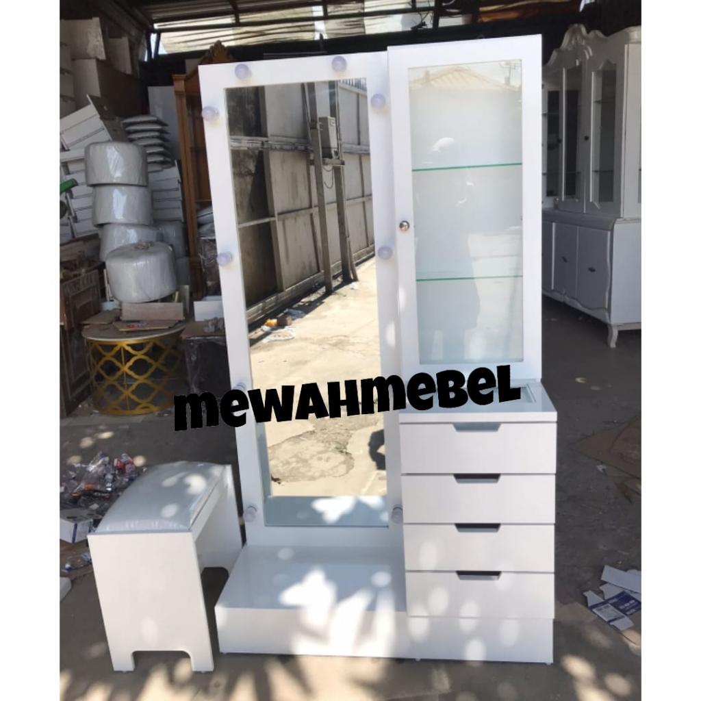 Meja rias kayu / Lemari Hias kayu