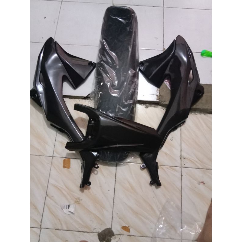 Body klx BF dan jok klx bf body set klx bf plus jok klx bf body set supermoto klx bf