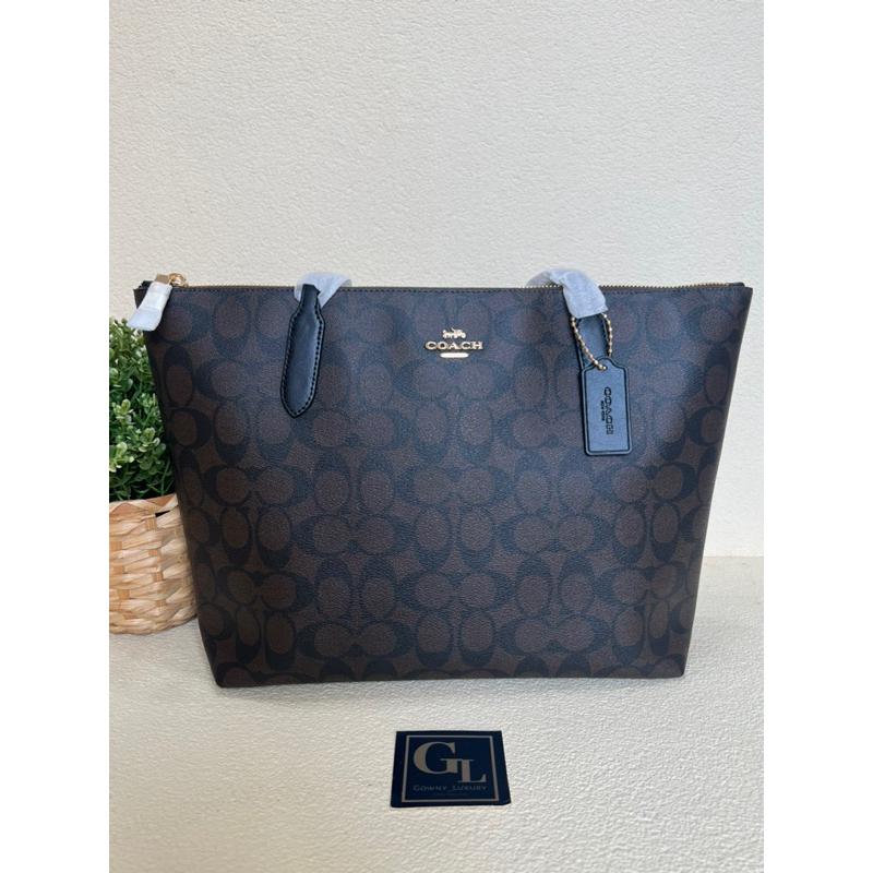 Coach signature zip tote