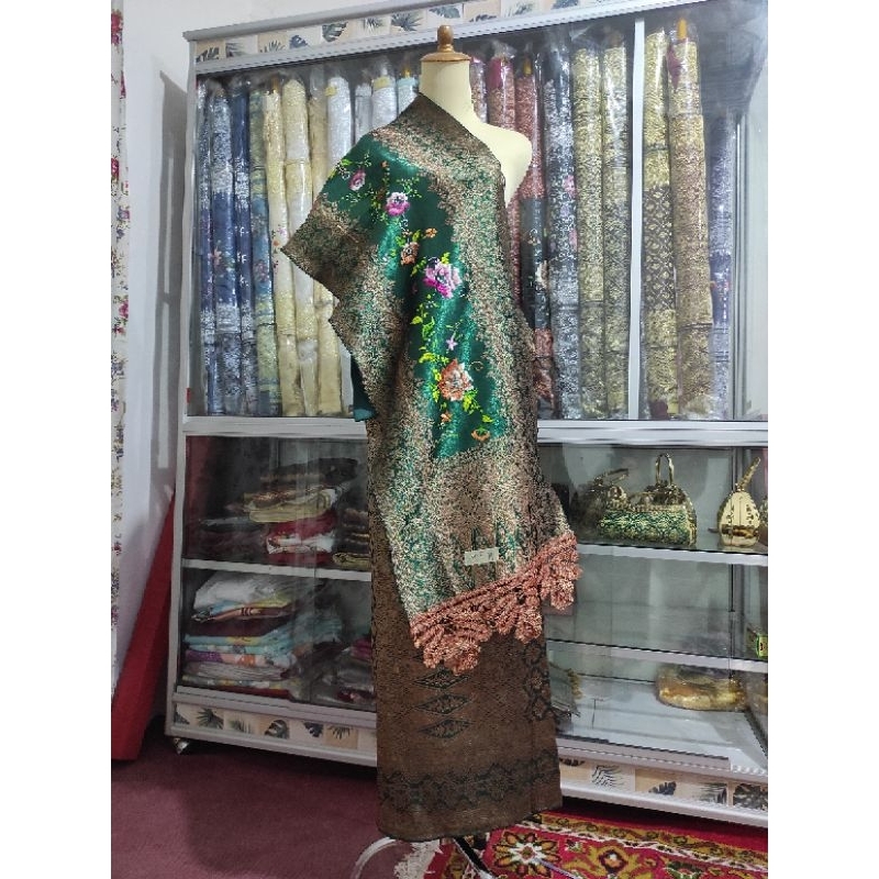 songket pandai sikek, songket padang, songket minang, selendang di suji cayia koto gadang