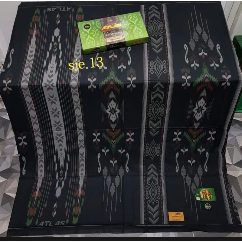 SARUNG ATLAS IDAMAN MOTIF BHS