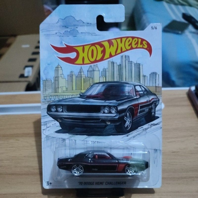 hot wheels 70 dodge hemi Challenger