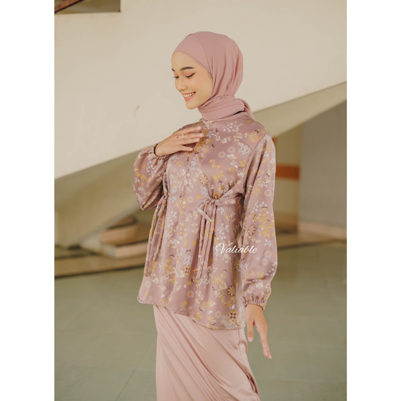 Keinan Blouse Pattern Silk One Set - Dijual terpisah