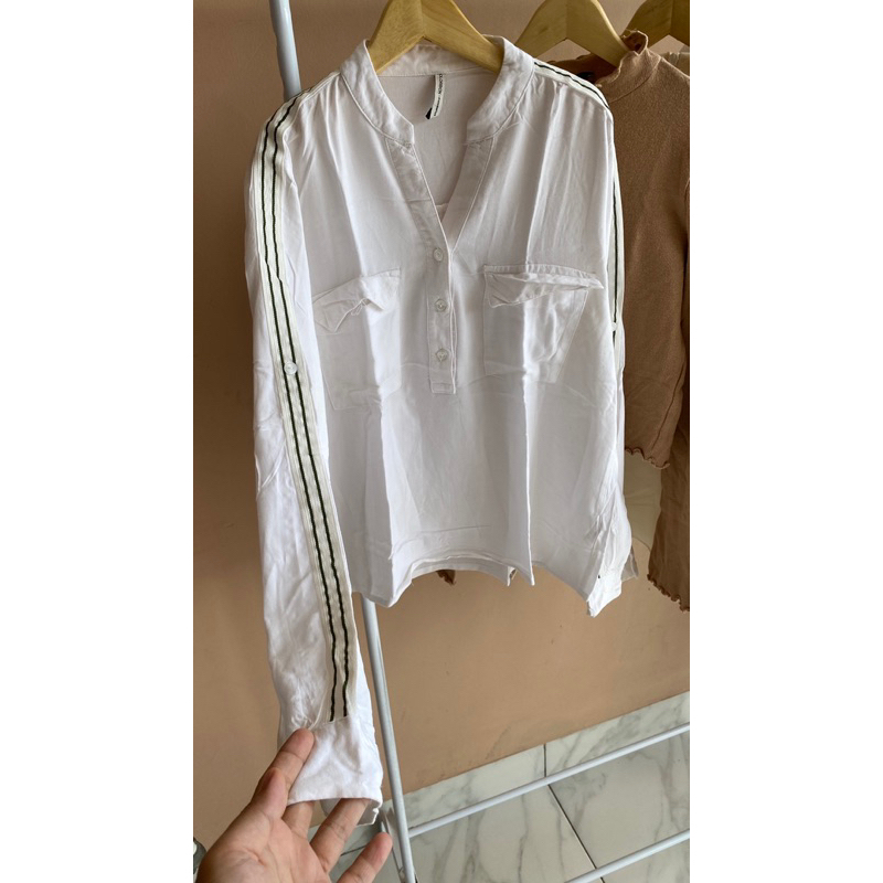 Preloved Second Bekas Kemeja Atasan Wanita Branded Original Colorbox