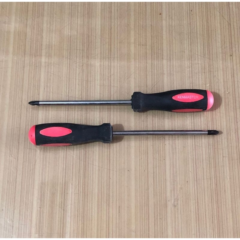 obeng magnet plus kenmaster 5"/ obeng tukang plus magnet/ obeng tukang murah/ obeng kenmaster hitam