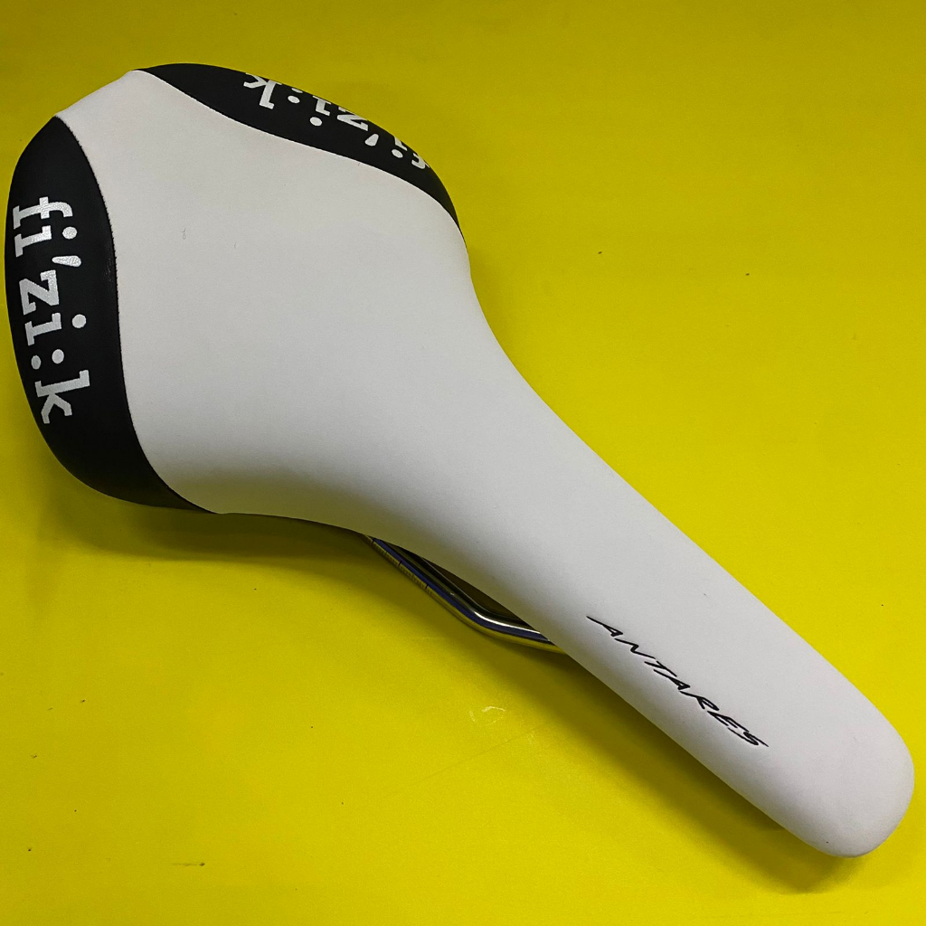 Saddle Fizik Antares White Black Original Saddle Roadbike Mtb Gravel