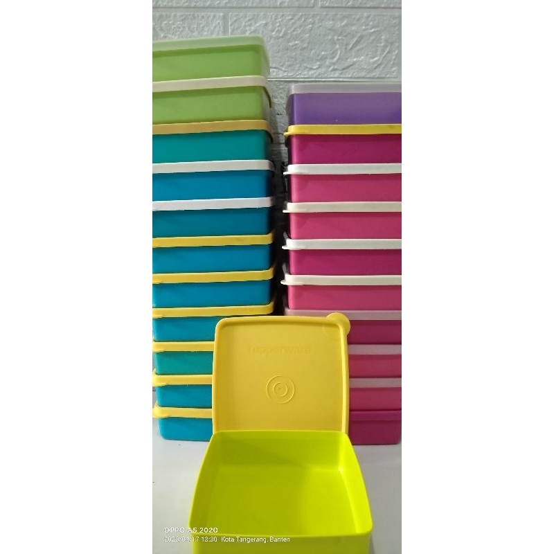 MEDIUM SQUARE AWAY SECOND Tupperware ORI