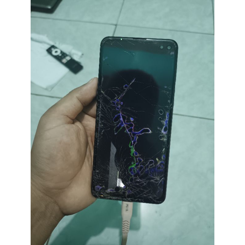 Sharp Aquos sense 4 plus minus LCD