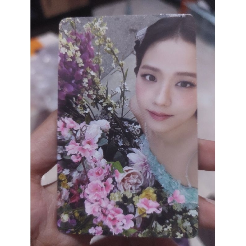 sharing jisoo album flower