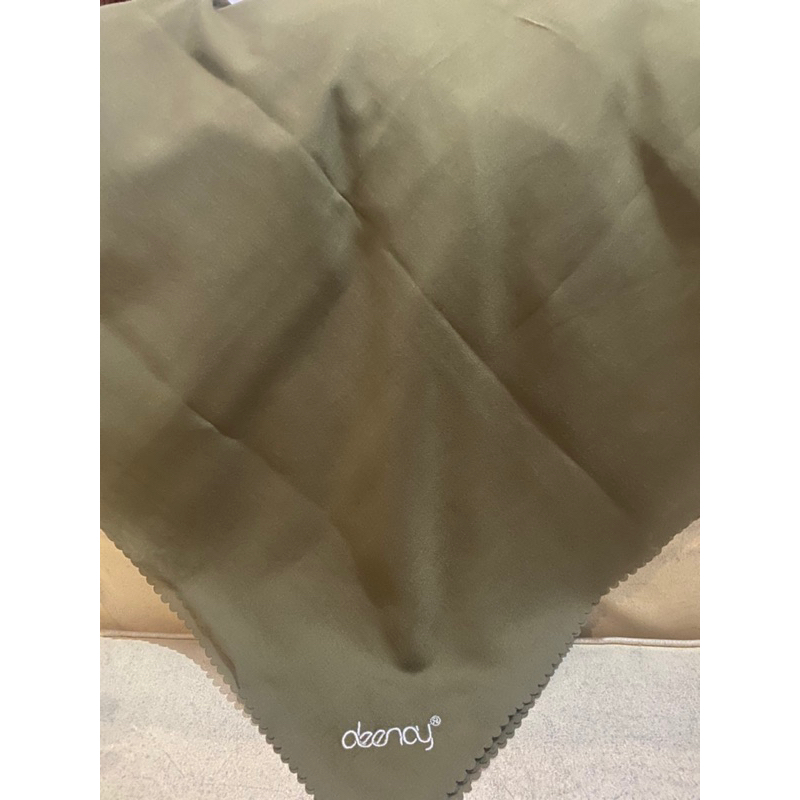 deenay preloved hijau army