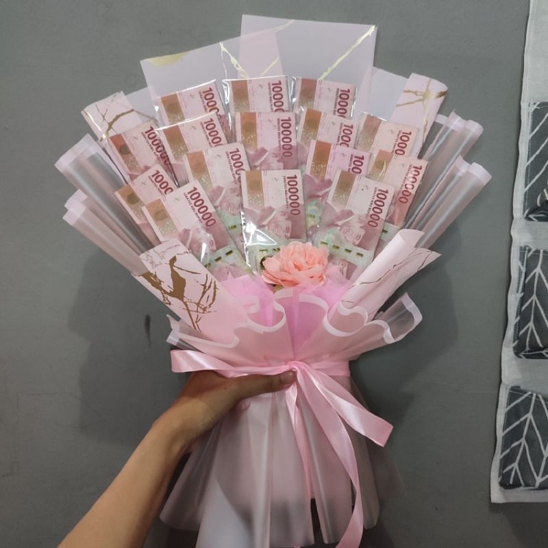 Buket bouquet wisuda pernikahan ulang tahun dan acara besar bisa request warna dan tambah kartu ucapan