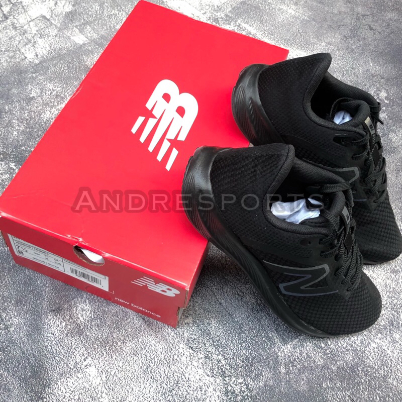 SALE ‼️ NEW BALANCE RUNNING SHOES ORIGINAL BLACK