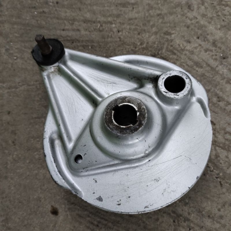 tutup tromol belakang Honda Gl 100 CB100 CB 100 original