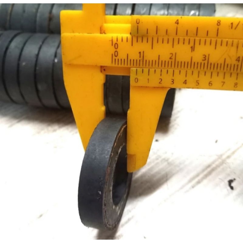 magnet kotak jenis ferite ukuran: 8,5x6,5x1,8cm - super lengket