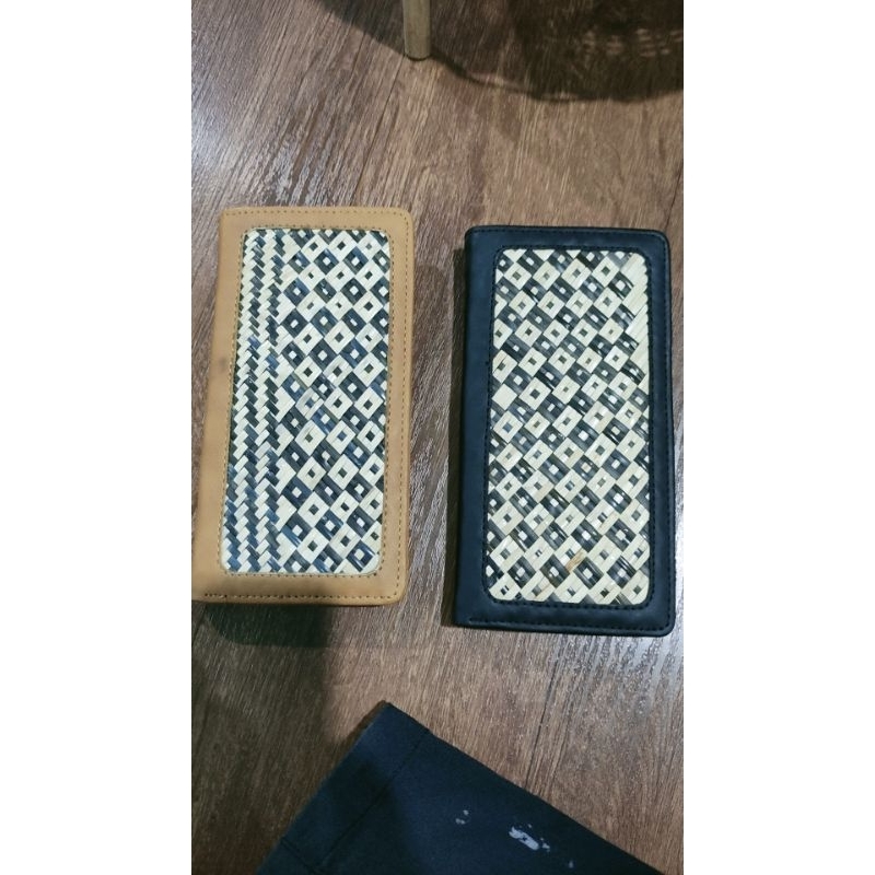 dompet rotan