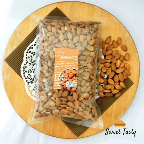

Kacang Almond Mentah Kupas /Natural Whole Raw Almond 500 gram - 1 Kg
