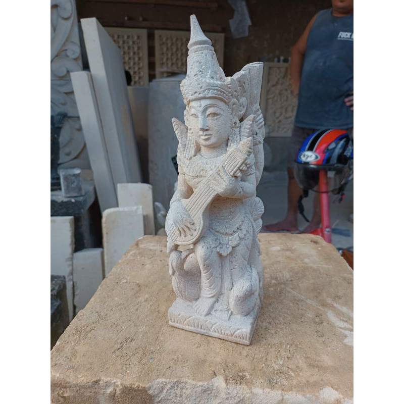 patung Dewi Saraswati batu putih 34cm