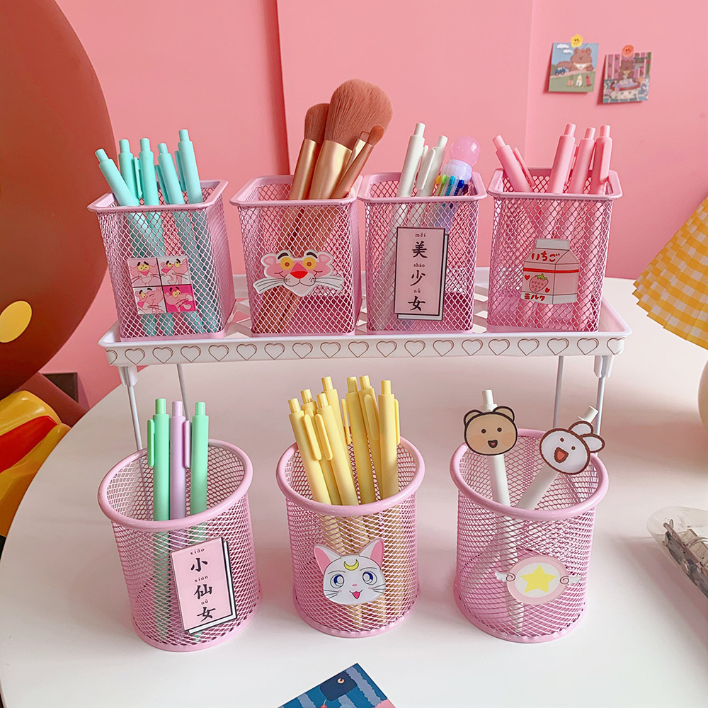 Rak Besi Wadah Kotak Tempat Alat Tulis Pena Bolpen Pensil Storage Box Pen Model Kuas Brush Make up Pensil Alis Pot Bunga Ruangan Remote TV Serbaguna Pink cat milk lucu pinky lover organizer bolpen penggaris alat tulis