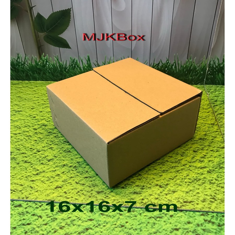 

Kardus/Karton/Box Uk. 16x16x7CM......ST MODEL INDOMIE