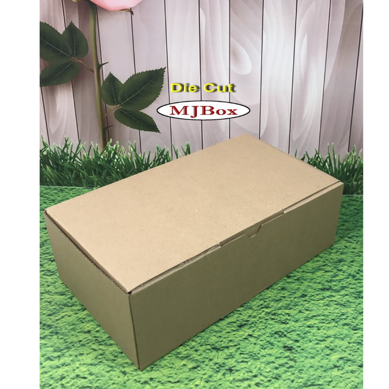 

Kardus karton uk. 24x14x8 cm...die cut box kotak Souvenir -dll