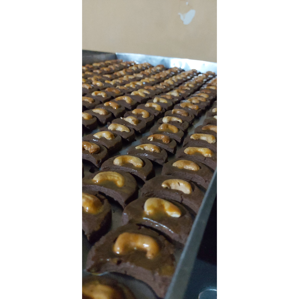 

Coklat Mente Kue kering lebaran/ cookies/ kue kering/ choco mede