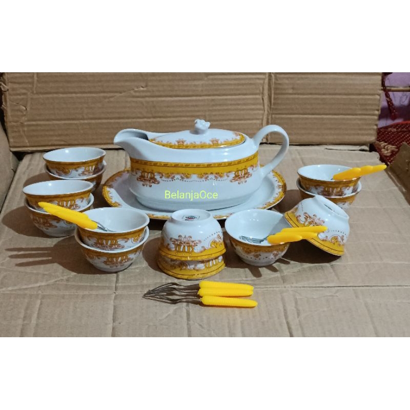 Eskan Cuka Perahu Keramik Set Mangkuk Mahkota / Wadah Cuka Pempek