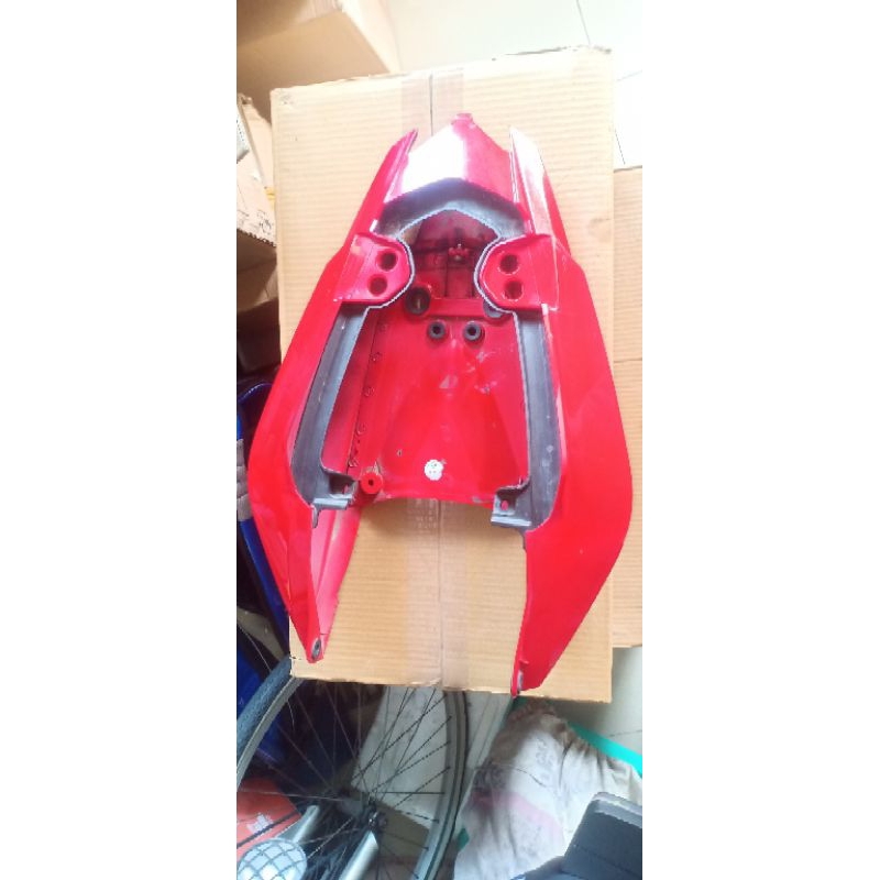 BODY BELAKANG KANAN KIRI NS200 BODI BELAKANG KANAN KIRI BAJAJ 200NS COVER BODI.BELAKANG PULSAR 200NS