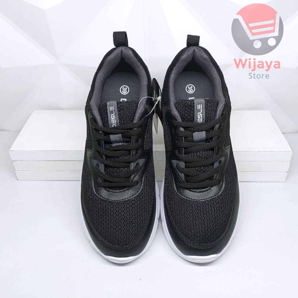 Sepatu Sekolah Desle 38-43 Sneaker Pria Hitam Polos Putih Material Berkualitas Tinggi Desain Mewah ANDRE TAYLOR