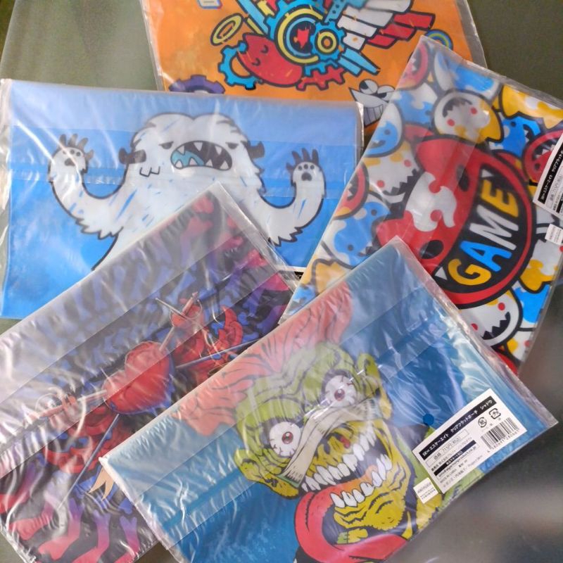 sk8 the infinity pouch